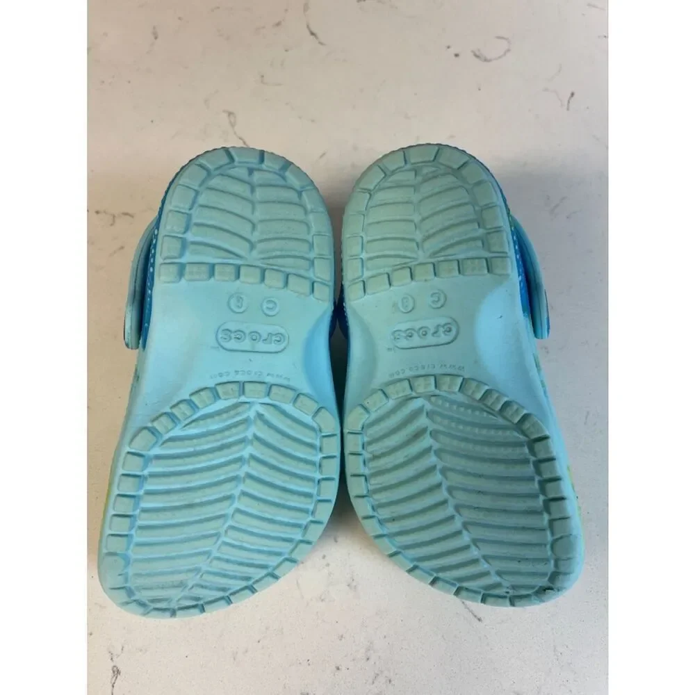 CROCS artic please